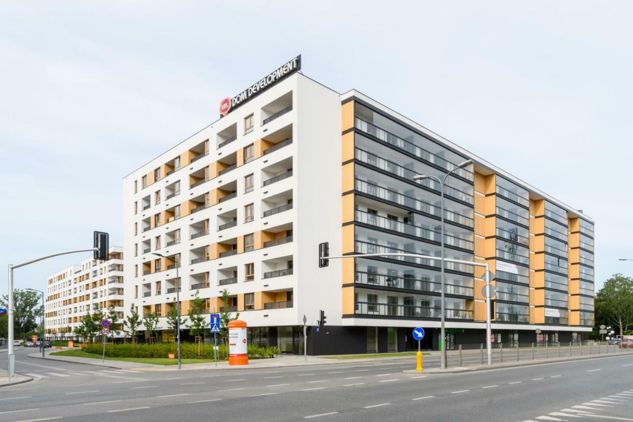 M&R Apartament: Airport-Adjacent Business Stay with Self Check-In Warsaw Exterior photo