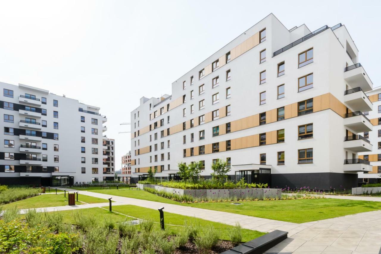 M&R Apartament: Airport-Adjacent Business Stay with Self Check-In Warsaw Exterior photo